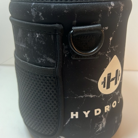 Hydro jug with carry strap - Picture 4 of 5